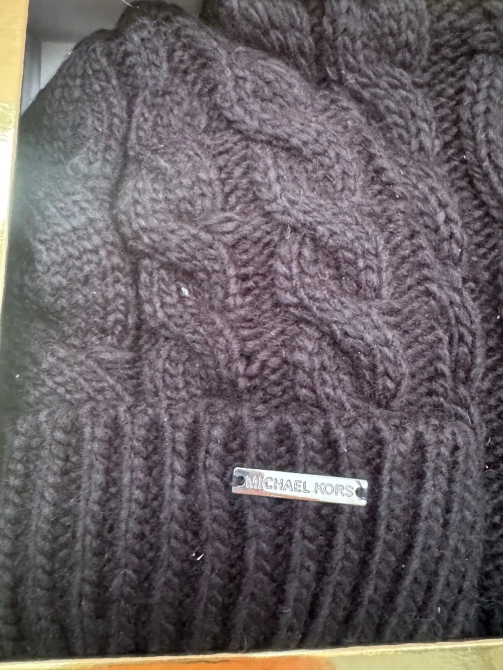 Michael Kors NEW Cable Knit Hat and Scarf Gift Set in Box - Black